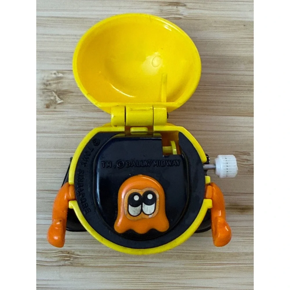 Tomy vintage pac